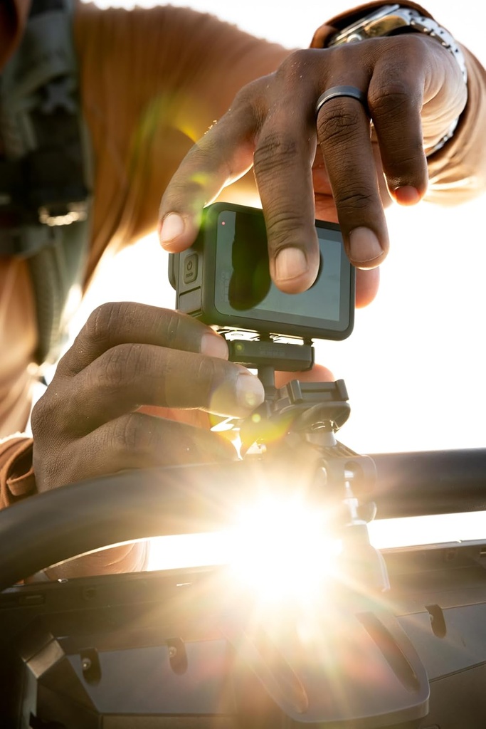 Magnetic Latch Ball Joint Mount