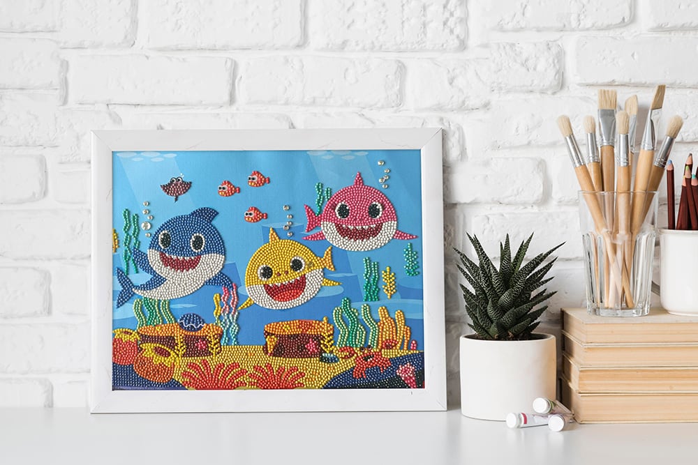 Dotting Diamond Chomp it up Baby Shark 35.00 x 27.00 CM