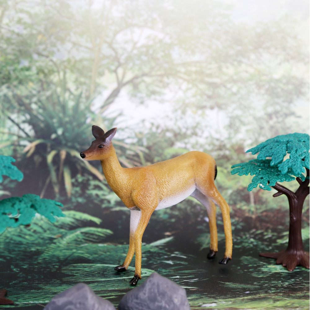 WHITE TAILED DOE