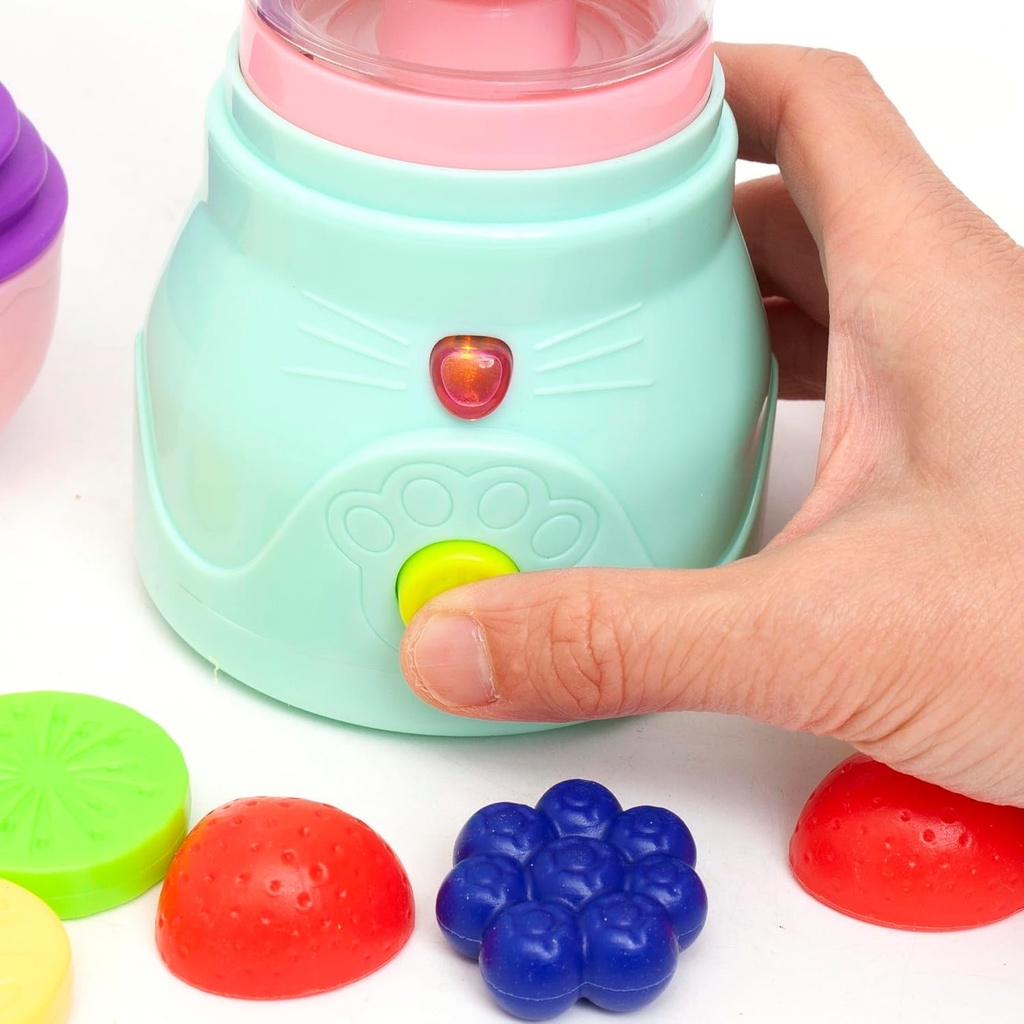 Kitty Blender With Lots Of Accessories
