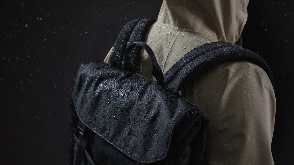 Tomtoc Slash-T64 Flip Laptop Backpack  15.6"/18L -Meteorite