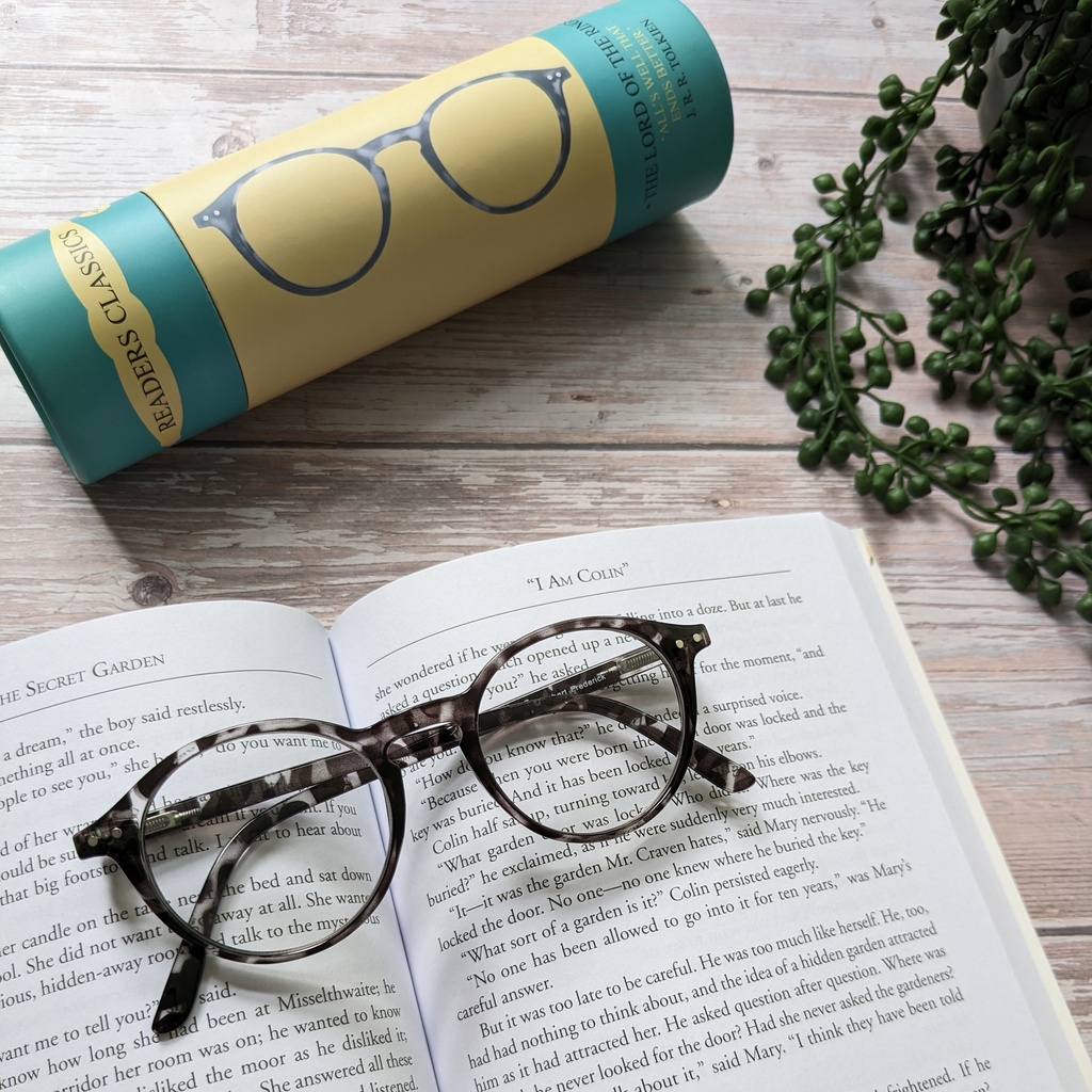 Reading Glasses In Tube - The Lord Of The Rings- Asstd