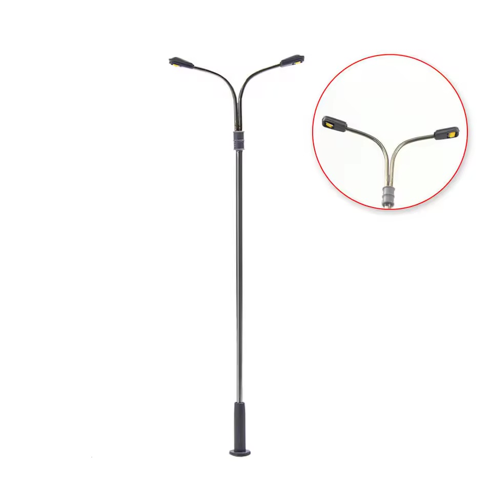 Street Light Double Head Model 1:300 1Pcs