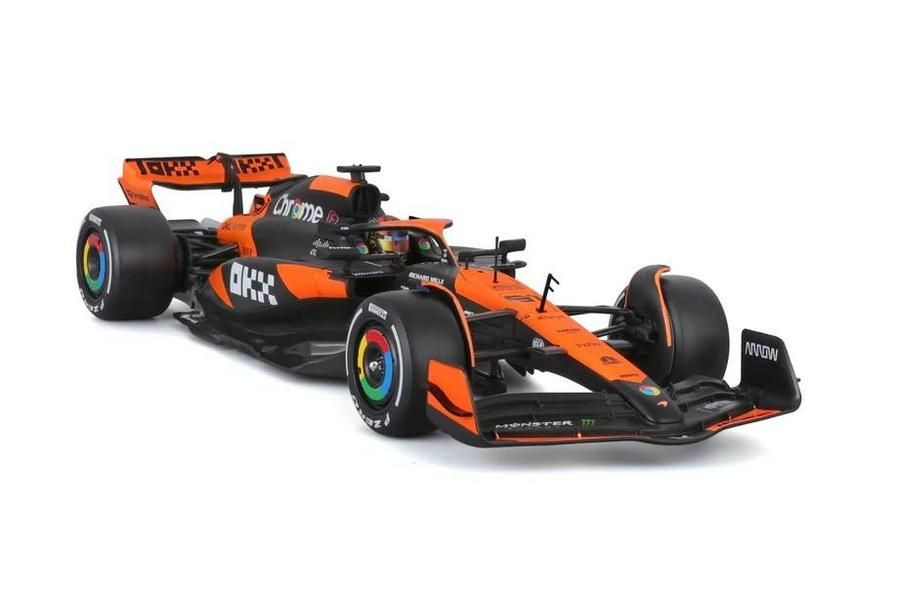 1:24 Formula Model Kit (With Helmet, Without Plastic Stand) -  Mclaren Team Mcl38