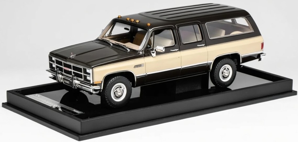 GMC Suburban 1984 Brown 1:18 - with acrylic 
