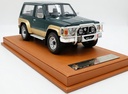 Nissan Patrol 1994 Green-Gold 1:18 - with acrylic 
